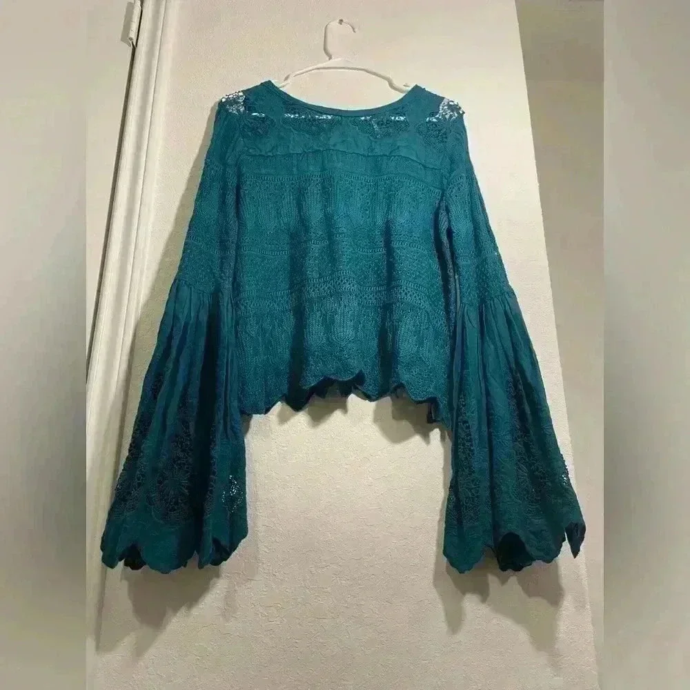 Free People •in excellent